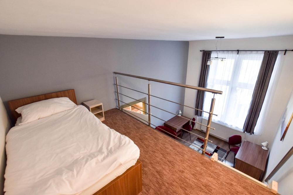 Apartment Cityscape Budget Damjanich
